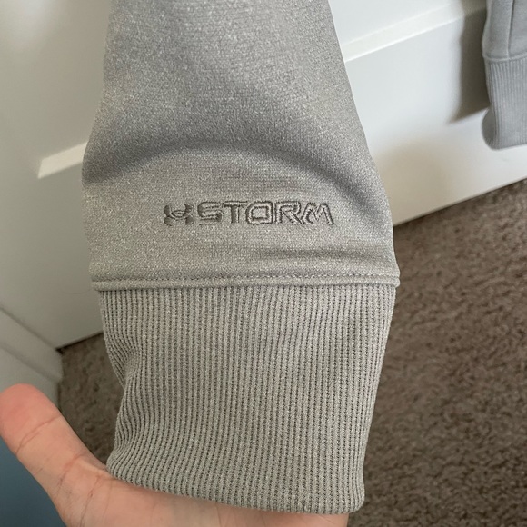 Medium Grey and Teal Patterned Under Armor Fleece Hoodie - Picture 3 of 7